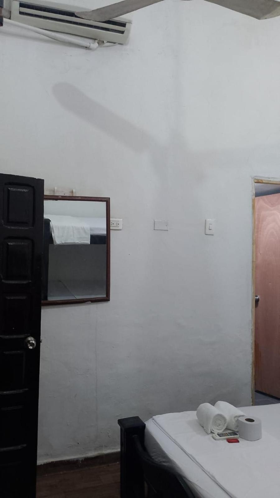 #10-33 * Cartagena