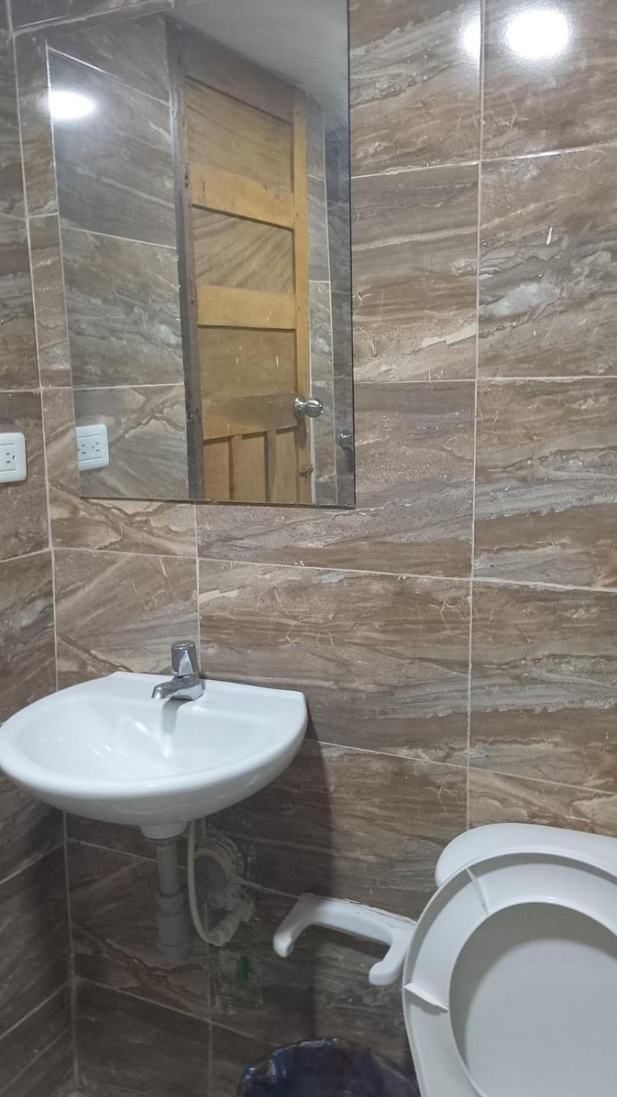 #10-33 Guest house